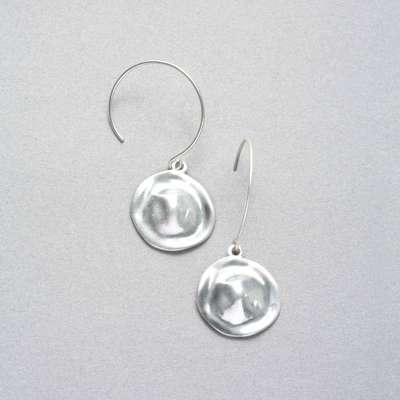 Boucles d'oreilles en argent martelées, Argent vieilli, medium